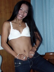 Thai GF dildo show