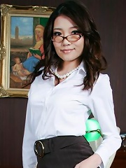 Ibuki the gorgeous sexy secretary facefucked and facialized