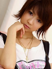 Gorgeous Miriya Hazuki enjoys having her pussy split by a vib